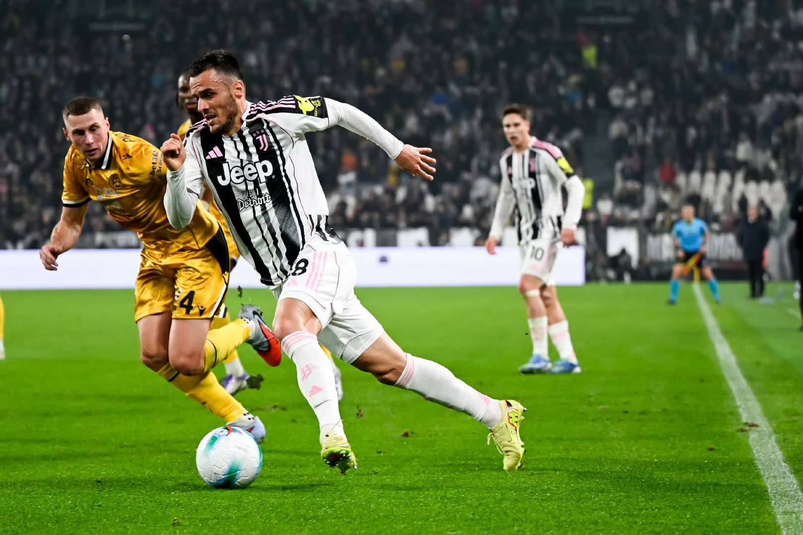 罗马城与国际米兰展开激烈争夺