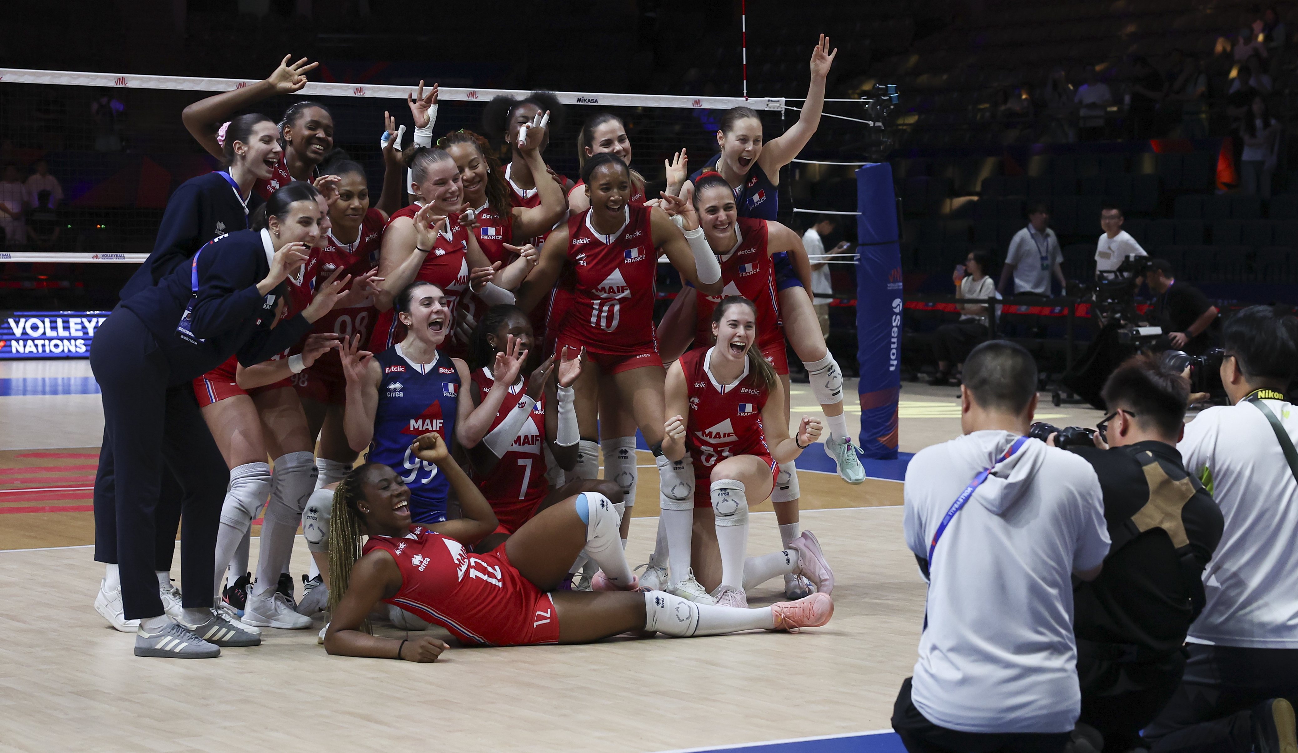 九游体育-竞争激烈，法国联赛前四名争夺激烈