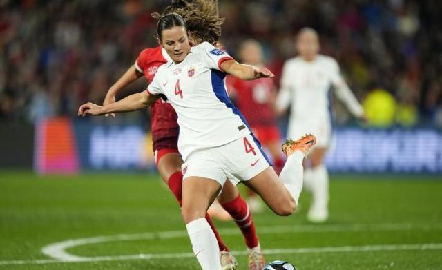 挪威在主场击败摩洛哥表现出色