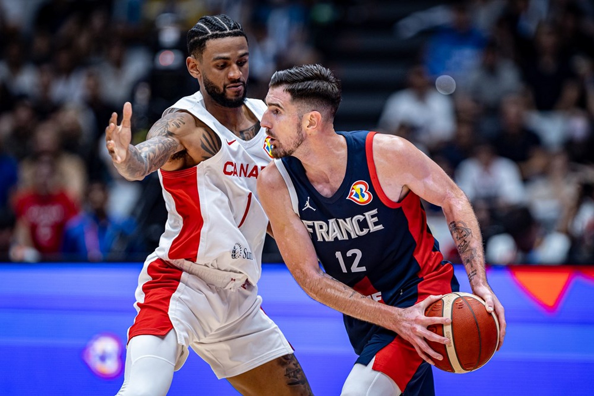 九游官网-加拿大篮球队在激烈比赛中胜出