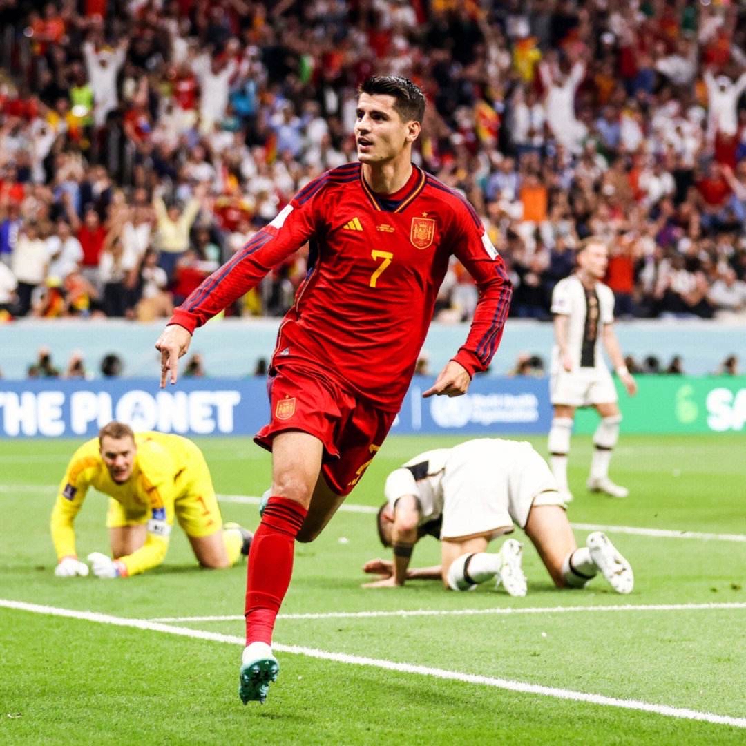 九游体育平台-包含西班牙杯赛不败神话被打破，新的联赛格局逐渐显现的词条