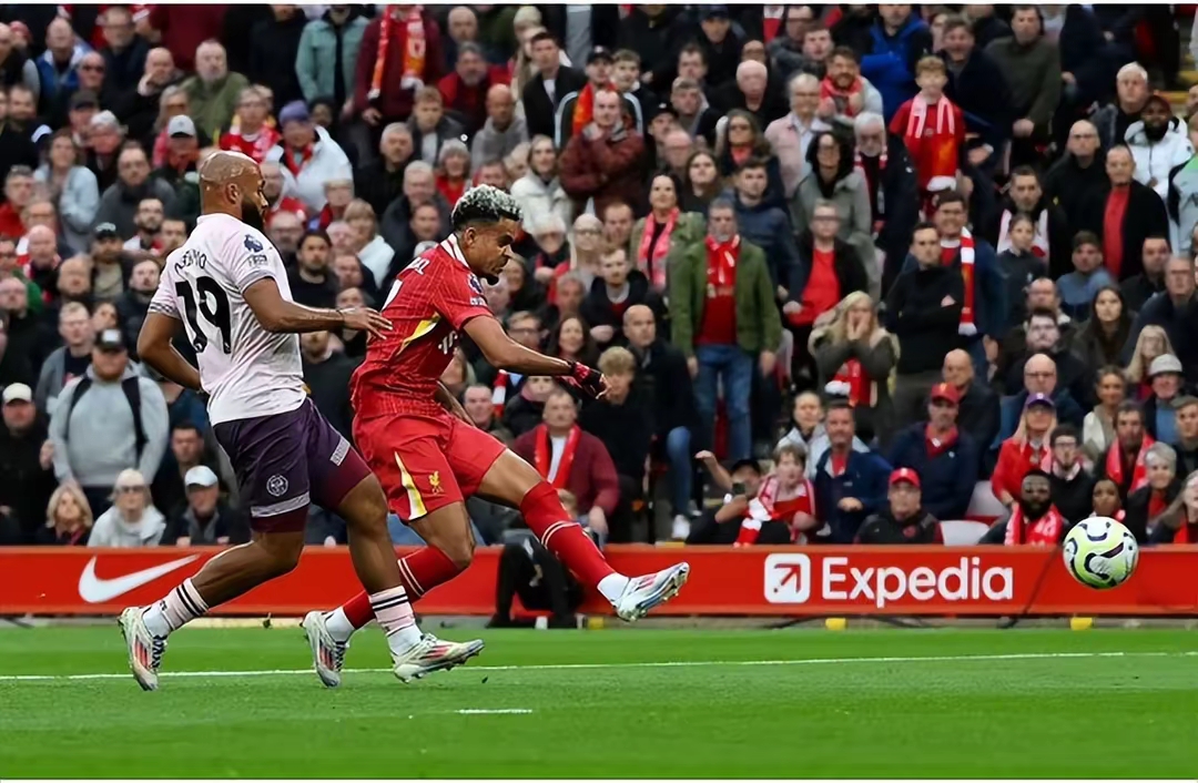 利物浦大比分胜巴塞罗那，欧冠决赛见证奇迹的简单介绍