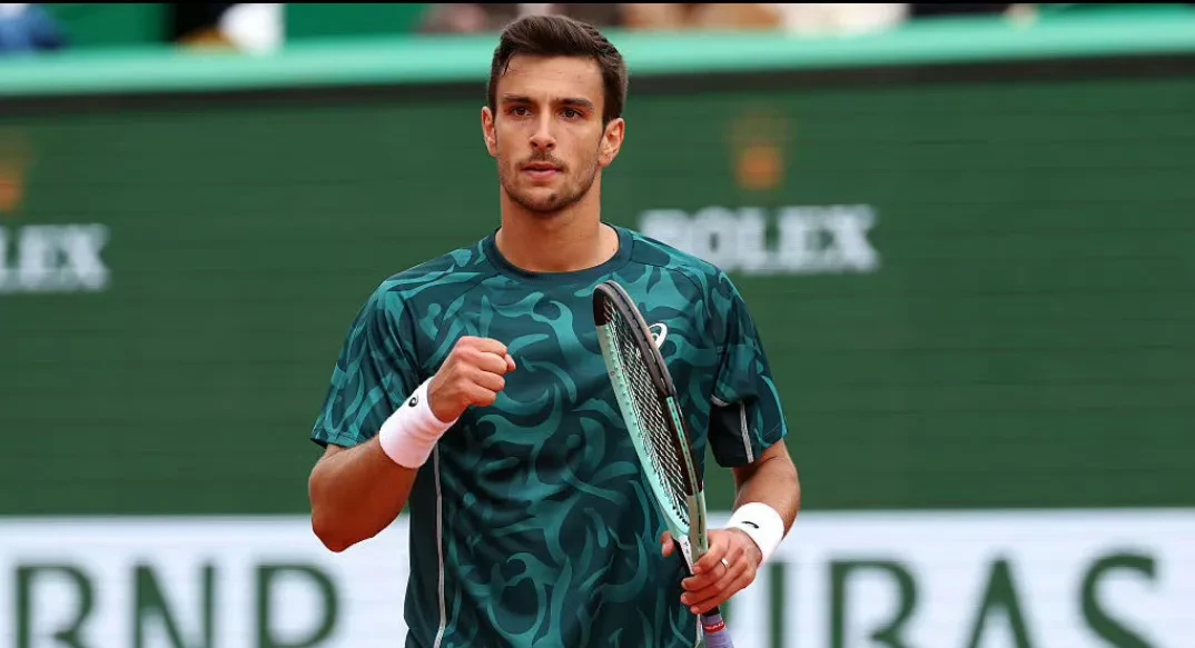 九游娱乐网页-包含蒙特卡洛大师赛横扫温网，蒂姆高光表现的词条