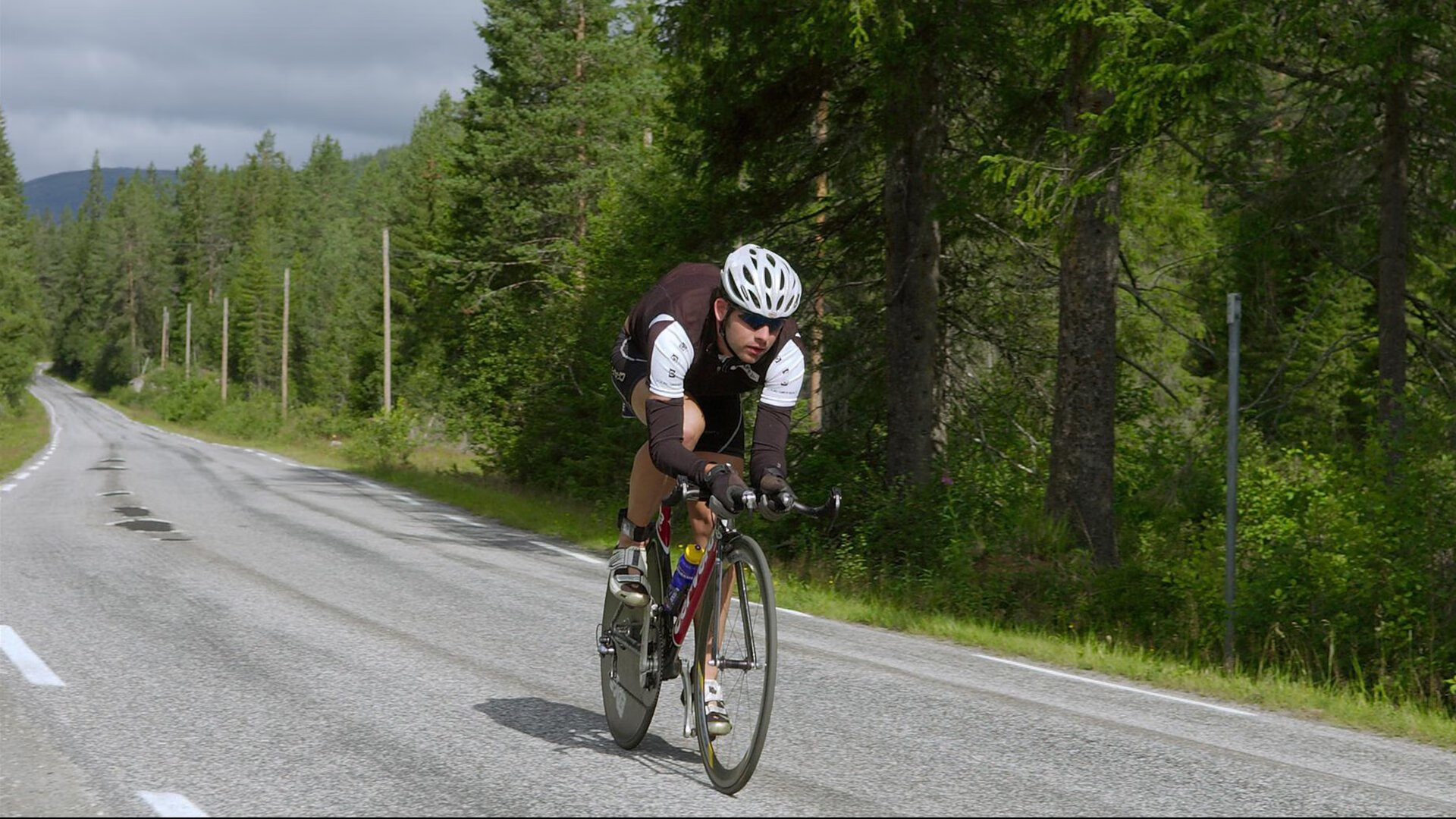 那不勒斯巅峰对决，拉亚爆发终结巴萨，一场定义时代的唯一胜利