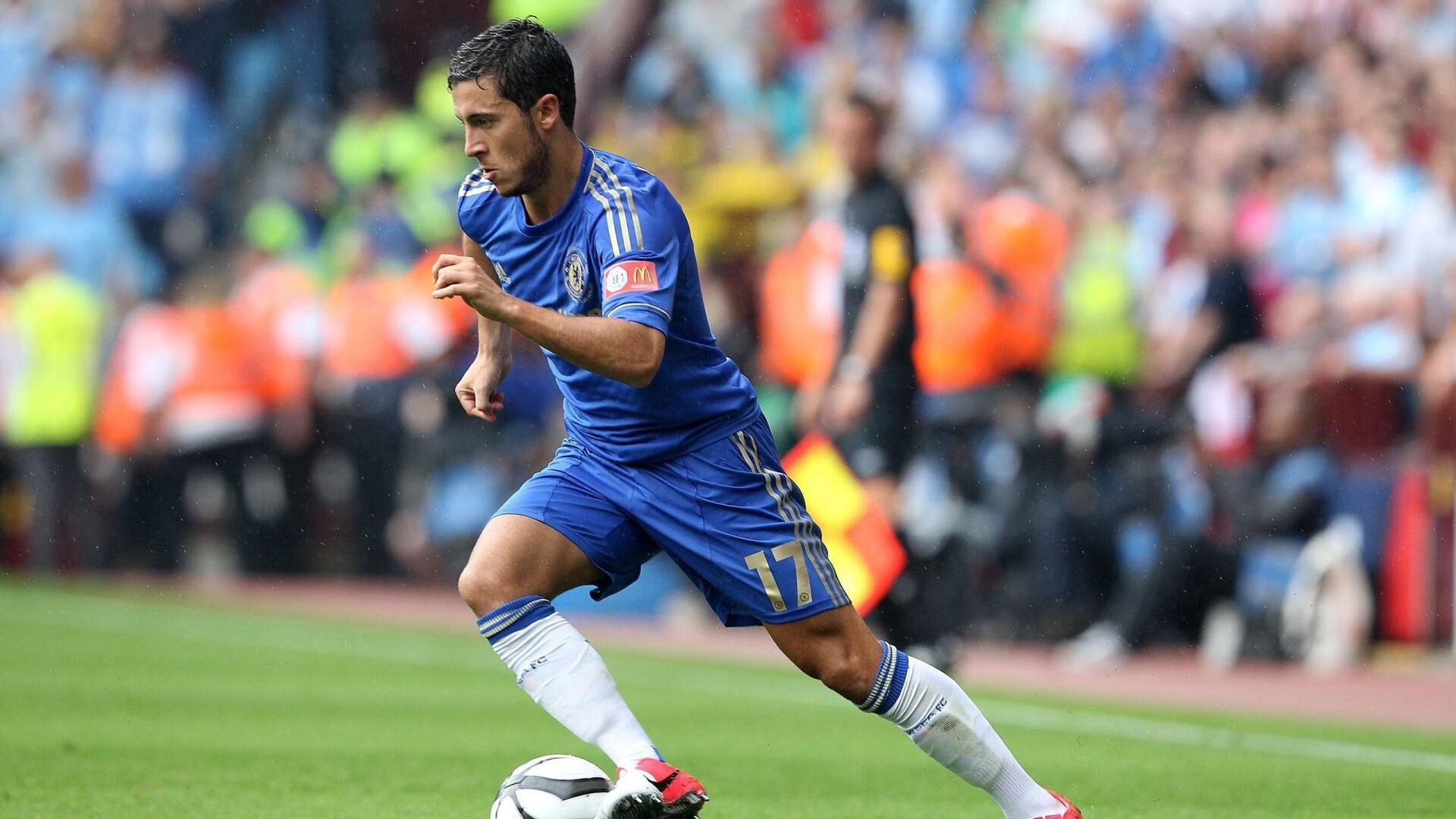 九游VIP-当公牛角力撕裂之城，西亚卡姆在时间褶皱里的三次呼吸