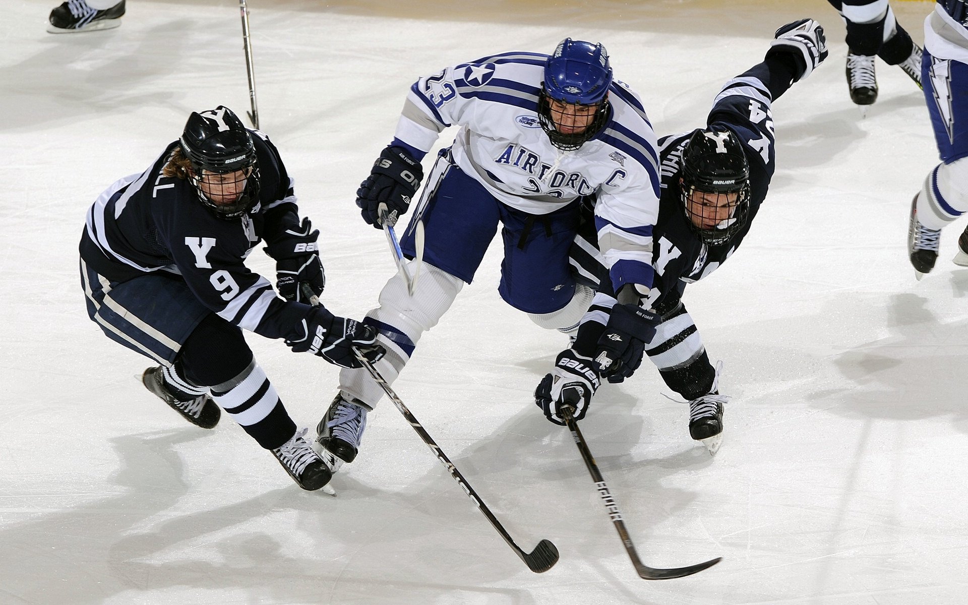 步行者轻取广厦队，布克扛起全队