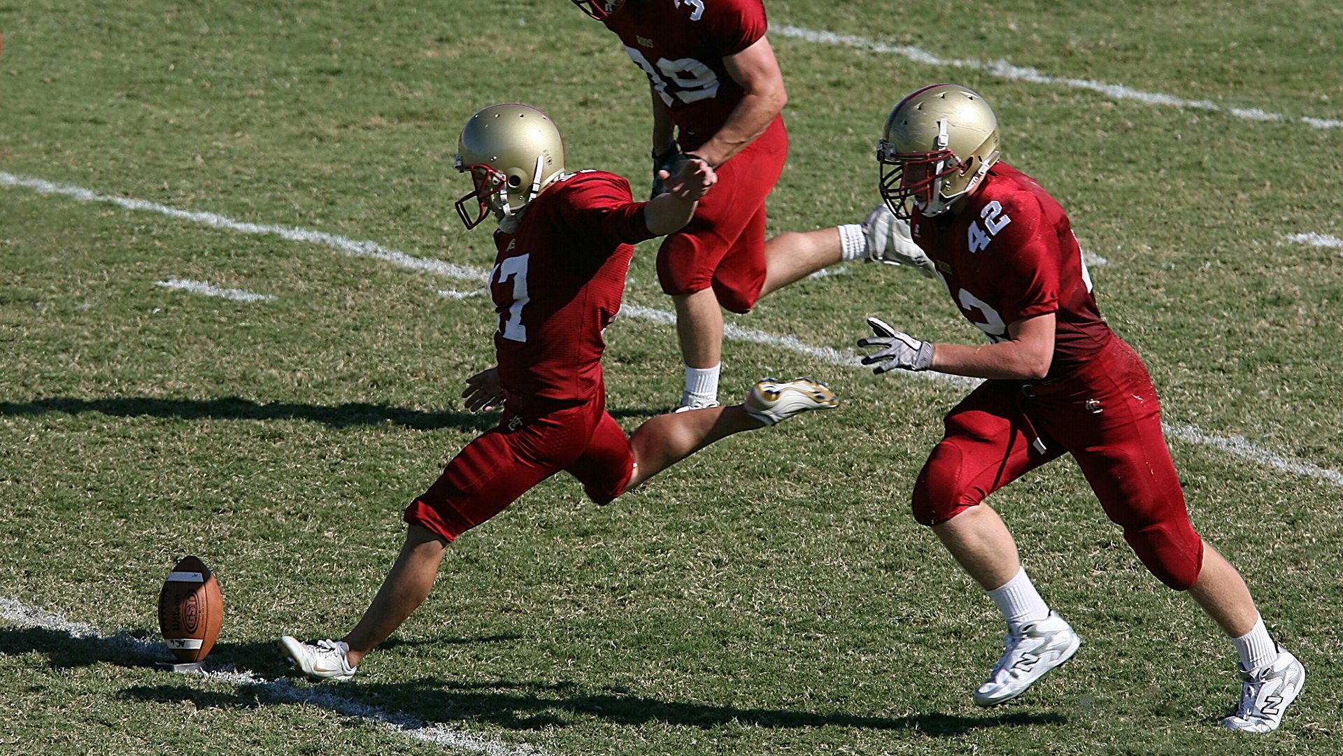 绿茵场与乒乓台的双重奏，英格兰完胜瑞典，樊振东刷新纪录